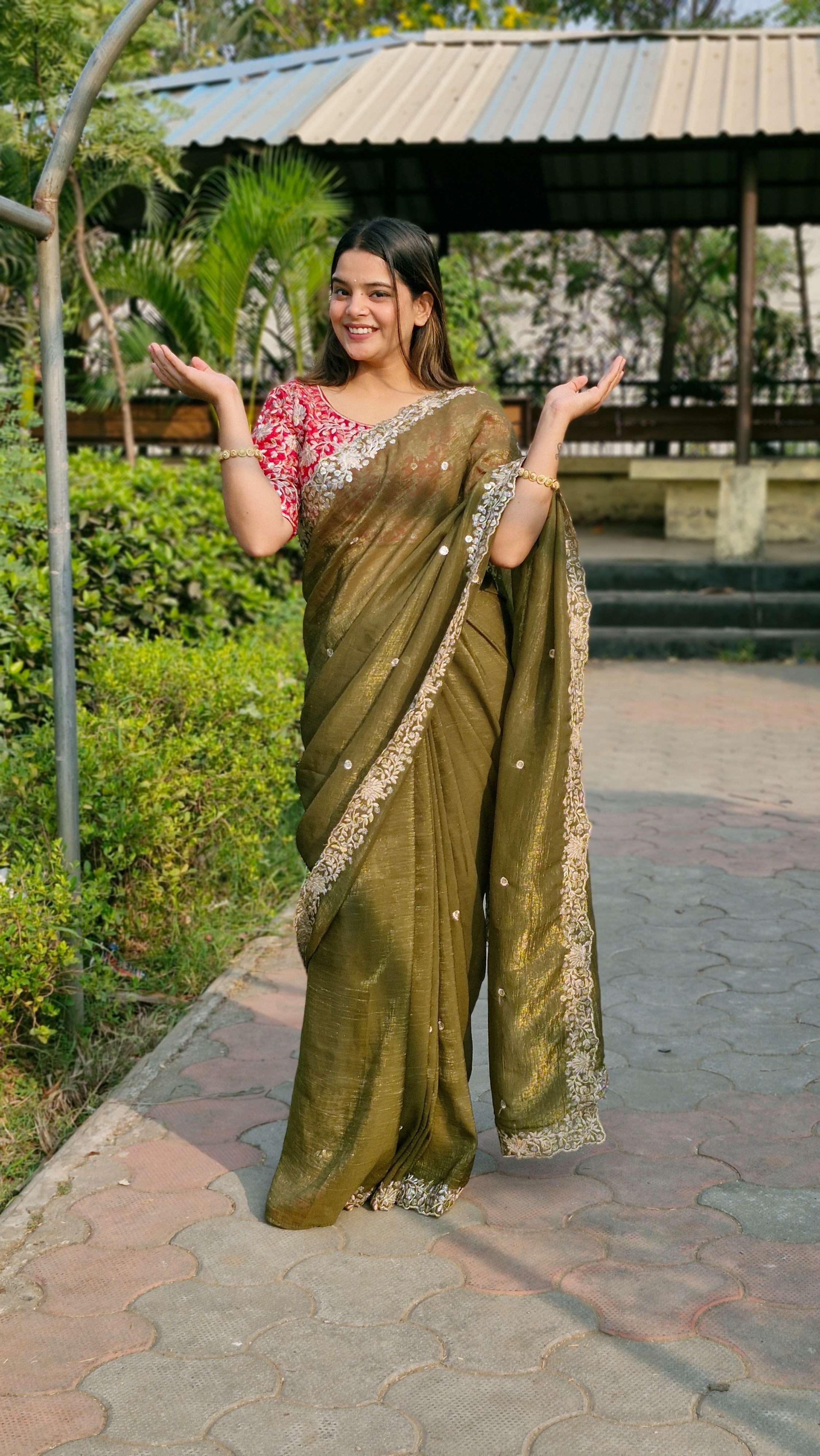 Dazzling Mehendi Candy Crush Sequence Design C Pallu Mehendi Wear With Red Embroidery Blouse